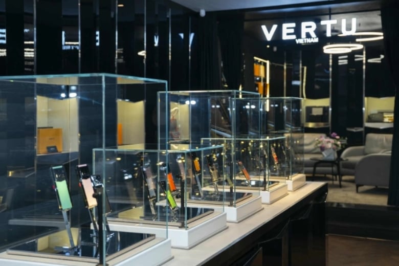 Vertu Agent Q Silver Advanced Set Amber Brown Alli 1TB 5 agen q silver amber brown alli vertu vietnam