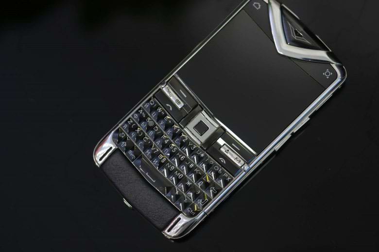 cac-dong-dien-thoai-vertu-5-2-1-didongviet__1__abedb411bba14b5fafbf40a31e676471 cac dong dien thoai vertu 5 2 1 didongviet 1 abedb411bba14b5fafbf40a31e676471 1