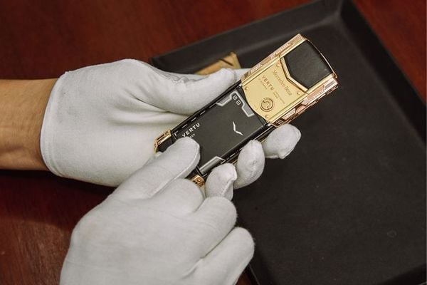 cach su dung dien thoai vertu 5 didongviet 69de760193ee4dc3aec56a3d7ae4a81c grande 1