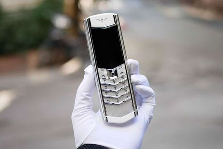 chat lieu da cua dien thoai vertu 2 1 1 didongviet 1 b14df83d85764f24aebf5c83e6eae7cf 1