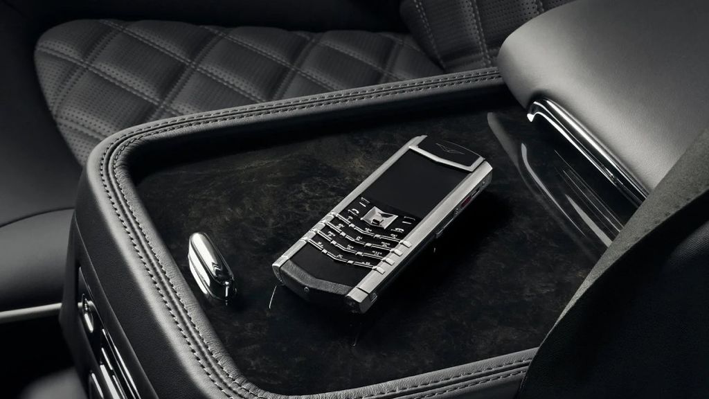 Dien Thoai Vertu Co Chuc Nang Gi Vertuvietnam Thumb 98c2adf5e7e64b6187441cb1df4ee893 1024x1024