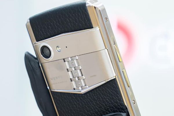 he-dieu-hanh-android-vertu-dung-he-dieu-hanh-gi-vertuvietnam_2x_8d6053644b814f72b432b55cc157fe69_grande he dieu hanh android vertu dung he dieu hanh gi vertuvietnam 2x 8d6053644b814f72b432b55cc157fe69 grande 1