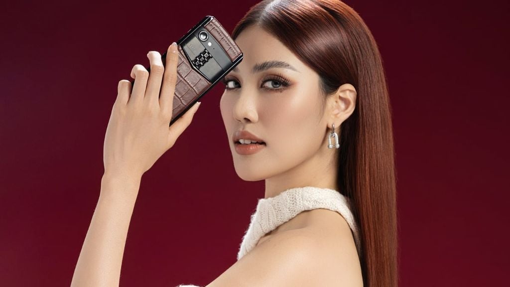 Lan Khue   Vertu   Cover E3a26d7cb4f2477b93b567d7a22b20cd 1024x1024