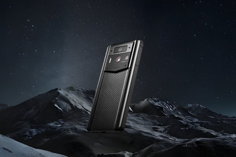 METAVERTU 2 MAX Generation Custom Gold V Shaped with Diamonds Alligator Black 8 Điện thoại METAVERTU 2