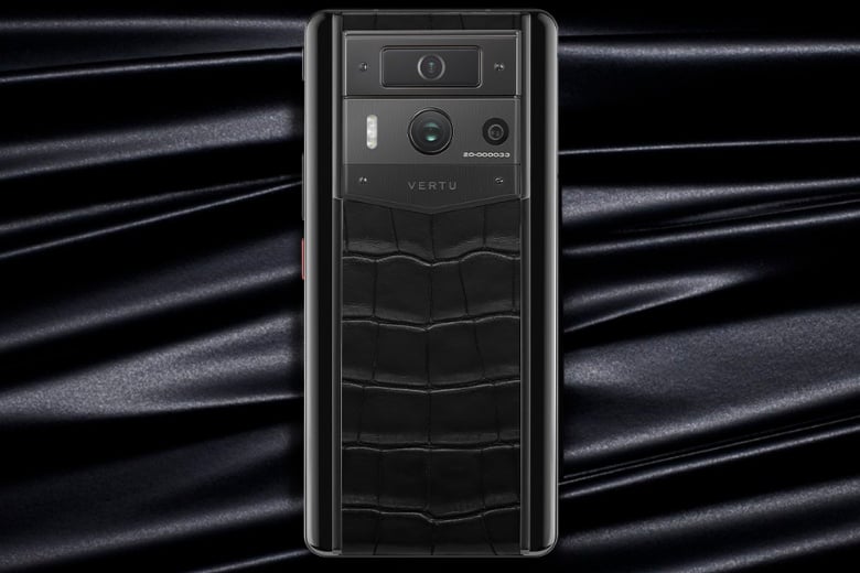 METAVERTU 2 MAX Generation Custom Gold V Shaped with Diamonds Alligator Black 6 Điện thoại METAVERTU 2