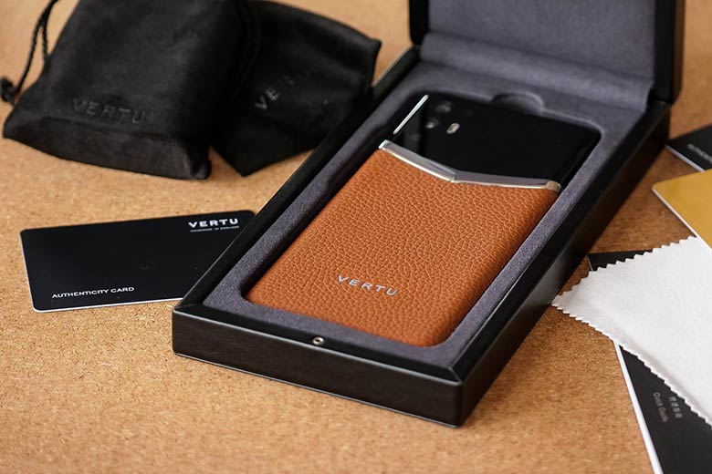 iVertu 5G Calf Leather Jade Black 15 Dịch vụ hỗ trợ tiện lợi và nhanh chóng