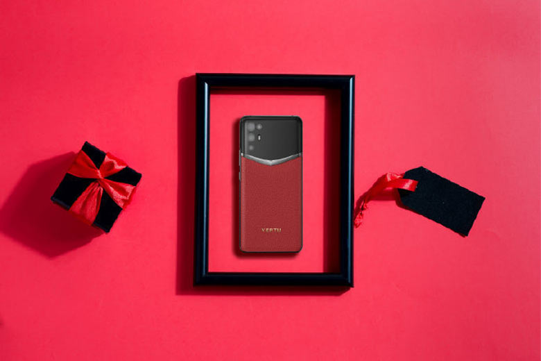 iVERTU 5G Stitching (Red & Brown) Calf 4 Thiết kế sang trọng và hào hoa mà không kém phần lịch thiệp