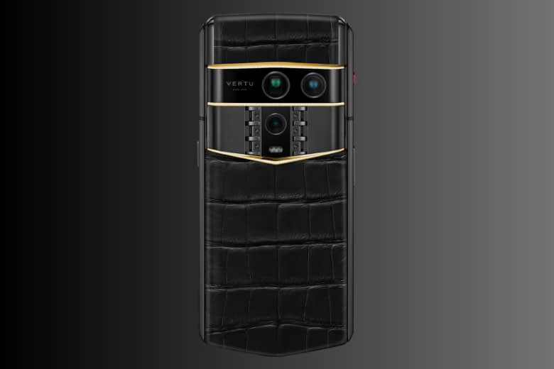 Vertu Agent Q Alligator Quint Gold Diamond Collector's Edition Iron Black 1TB 4 Vertu Agent Q Alligator Quint Gold Diamond Collector’s Edition Iron Black 1TB