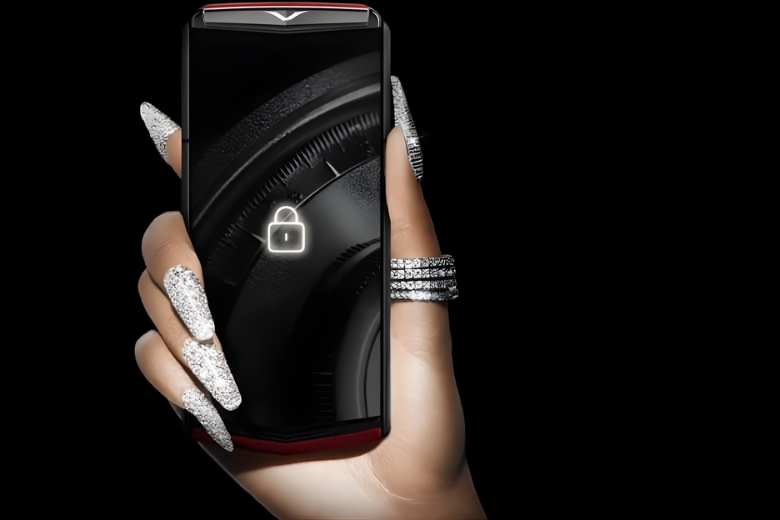 Hiệu năng Vertu Agent Q Alligator Tri Gold Diamond Collector’s Edition Iron Black 1TB