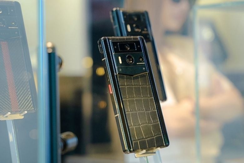 vertu delivery 2 42160456e55c43b6b7acb2285c5ea702 2