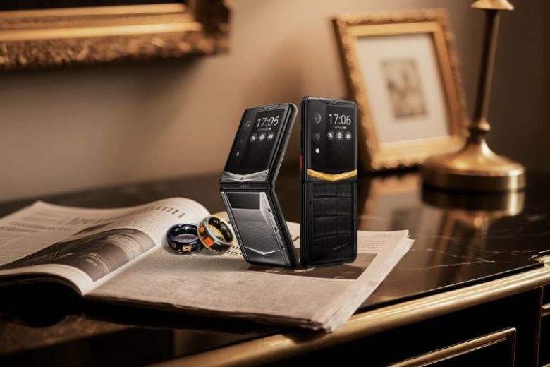 Vertu Quantum Flip Black Twill Carbon Fiber