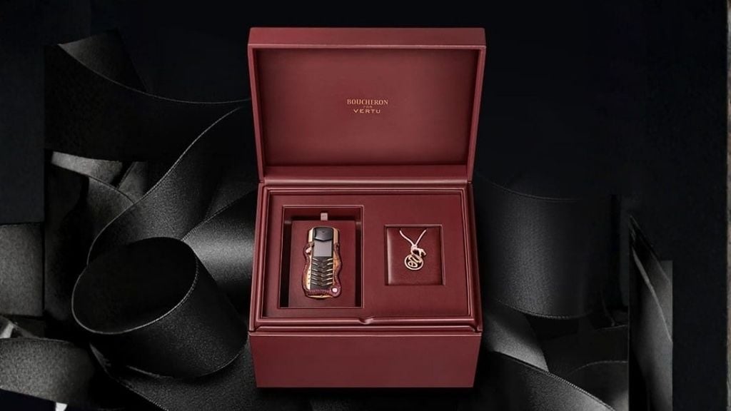 Vertu Signature V Cobra Vertu Dat Nhat 2025 Vertu Vietnam 92267077e0674171907663797528c209 1024x1024 3 1