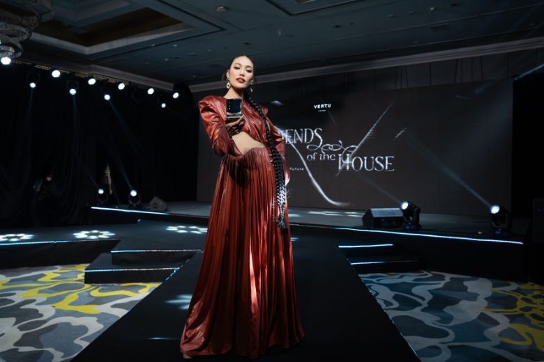 vertu_-_lan_khue_3_9f8cd86f6e9c45af9e852512b5700db5 vertu lan khue 3 9f8cd86f6e9c45af9e852512b5700db5 1