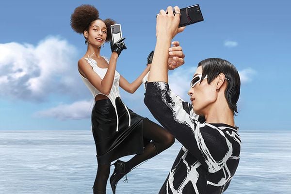 camera metavertu basic alligator leather flame red vertuvietnam 9048389c832647dfa33416f3690cfef3 grande