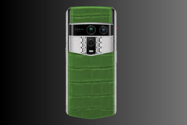 Vertu Agent Q Alligator Silver Full Diamond Collector's Edition Radiant Bamboo Green Alli 1TB 4 Vertu Agent Q Alligator Silver Full Diamond Collector’s Edition Radiant Bamboo Green Alli 1TB