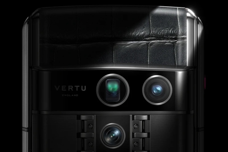 Vertu Agent Q Black Advanced Set Black Walnut 1TB 8 Vertu Agent Q Black Advanced Set Black Walnut 1tb Camera