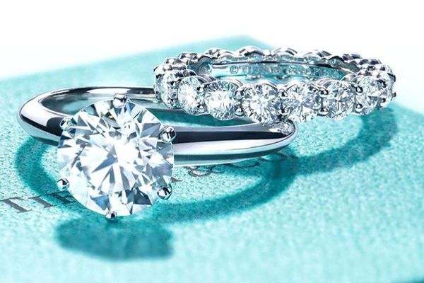 qua 8 3 didongviet trang suc tiffany co f428ba36dee8425a962664db185f76ff grande 1