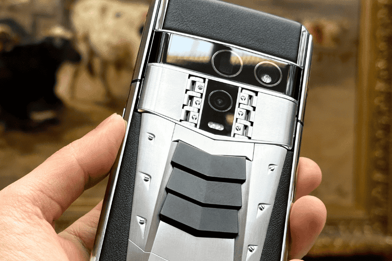 Vertu Agent Q Silver Quality Kit Titanium Silver Supercar Ink Jade Black Tinh Nang Thong Minh