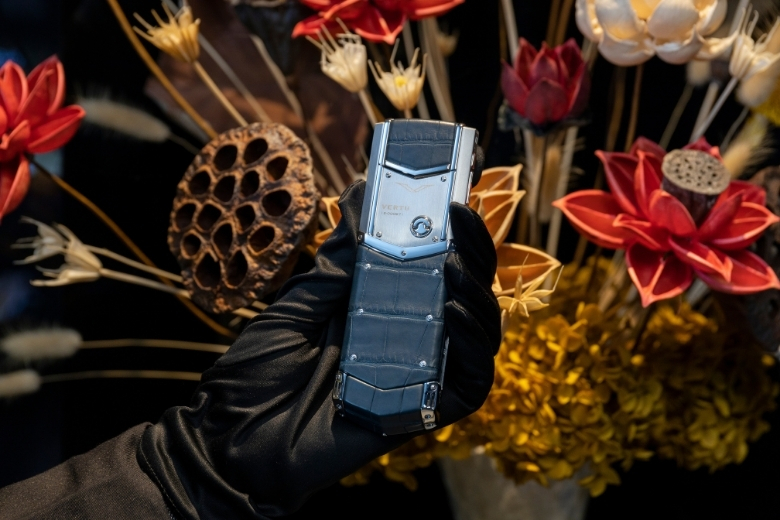 Vertuvietnam Qua Tang Bao Mat Doanh Nhan 1