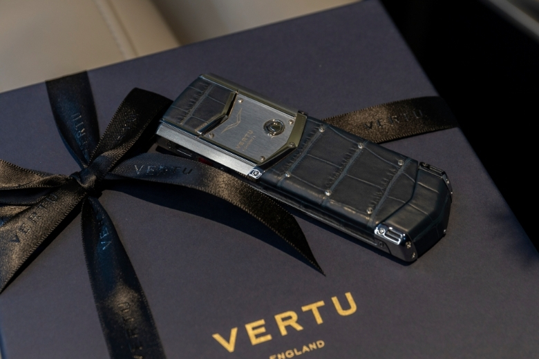 Vertuvietnam Qua Tang Bao Mat Doanh Nhan 2