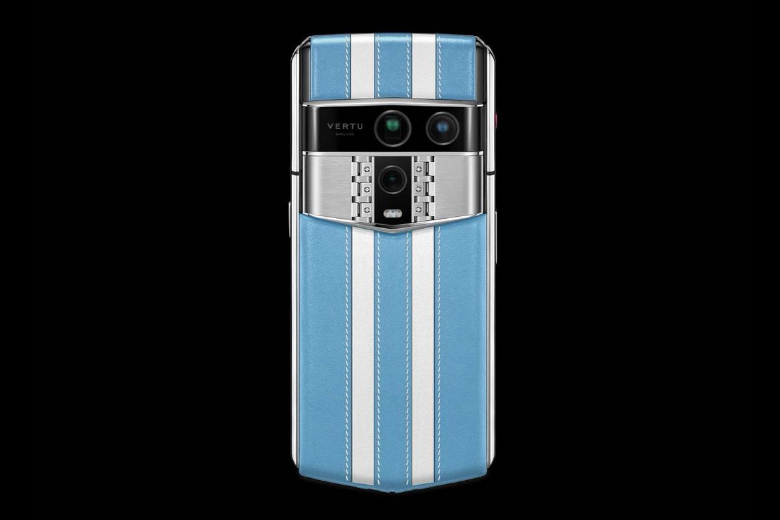 Vertu phiên bản World Cup cá nhân hóa tại VERTUVIETNAM: Đẳng cấp thượng lưu gắn liền với tinh thần thể thao 7 Vertu Che Tac Thu Cong World Cup Vertuvietnam 2
