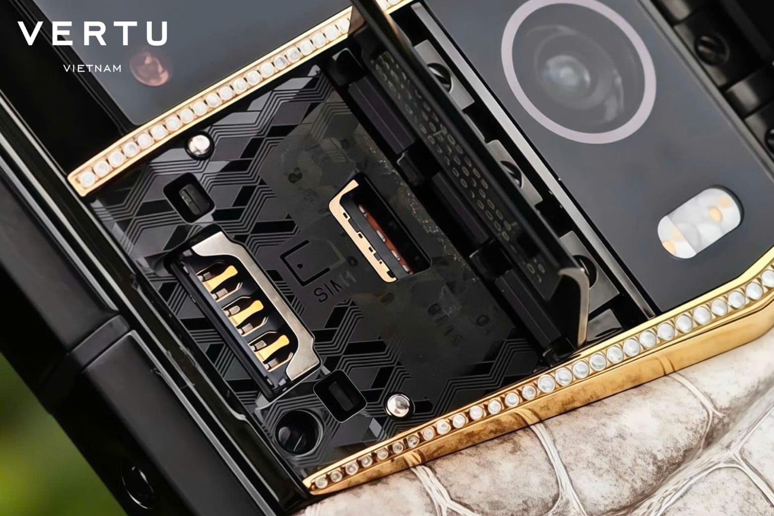 Vertu Agent Q Vertu Vietnam Khe Sim